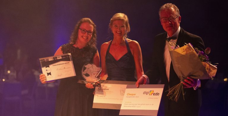 Awards-Paraveterinair-A21V0236-headder